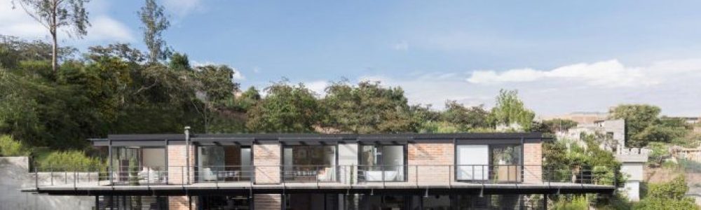 horizontal-house-architecture-always-service-man-lives-dreams-thinks-03-696x381